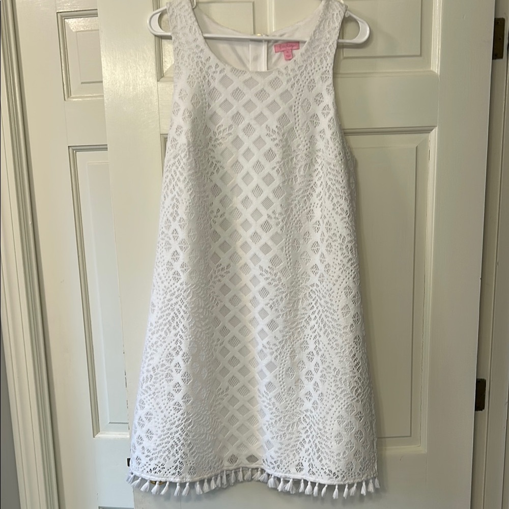 Lilly Pulitzer Women’s XL  white Dress with Tassels. Barely worn